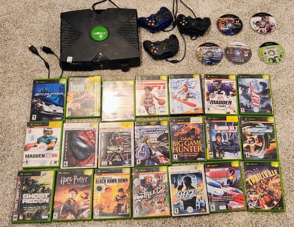 Microsoft Xbox Original Gaming Console 26 Games 3 Controllers