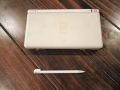 Nintendo DS Lite Handheld System White (Read Description)