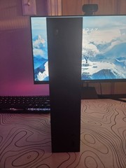 Xbox Series s black comes with hdmi cord and power cord and the gamesir 7ae cont