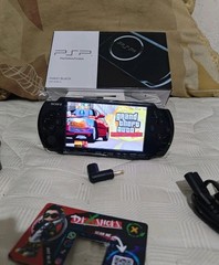 Sony PSP 3000 black with 32 GB games +UMD