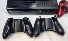 Xbox 360 E (Model 1538) with 12 Games + 4 Controllers – Works