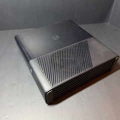 Microsoft Xbox 360 E Console Gaming System Glossy Black 1538 with 1 Controller