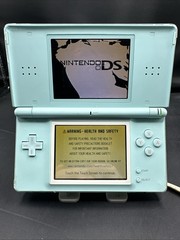 Nintendo DS Lite Console Ice Blue USG-001 Works Top Screen Smashed