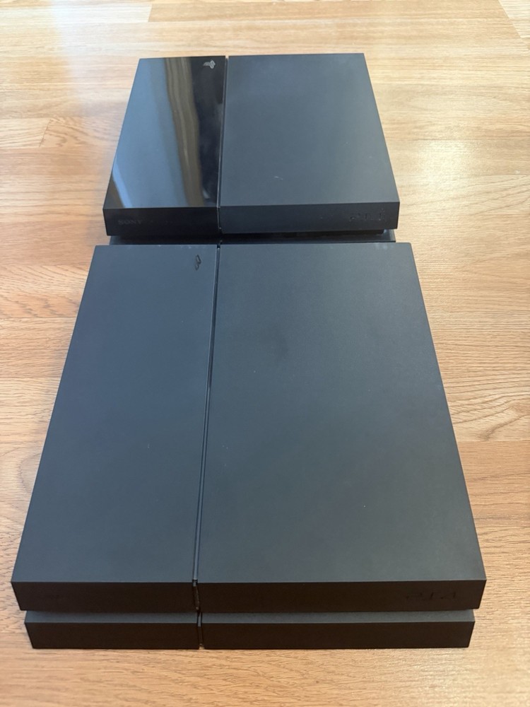 X2 Lot Of 2 Sony PlayStation 4 PS4 1st Gen 500Gb Gaming Console