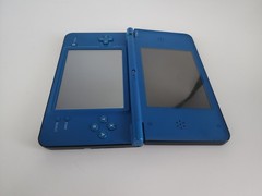 Nintendo DSi XL Handheld System Midnight Blue For Parts/Repair