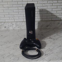Microsoft Xbox 360 S 250GB Black Wi-Fi 1080p NTSC-U/C w/ Controller HDMI