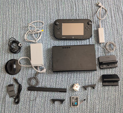 Nintendo Wii U Black Console Bundle w/ Game Pad 32GB – Broken / For Parts Repair