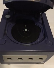 Gamecube w/ Old Skool Controller *Includes Medal Of Honor Rising Sun Disc 1 Only