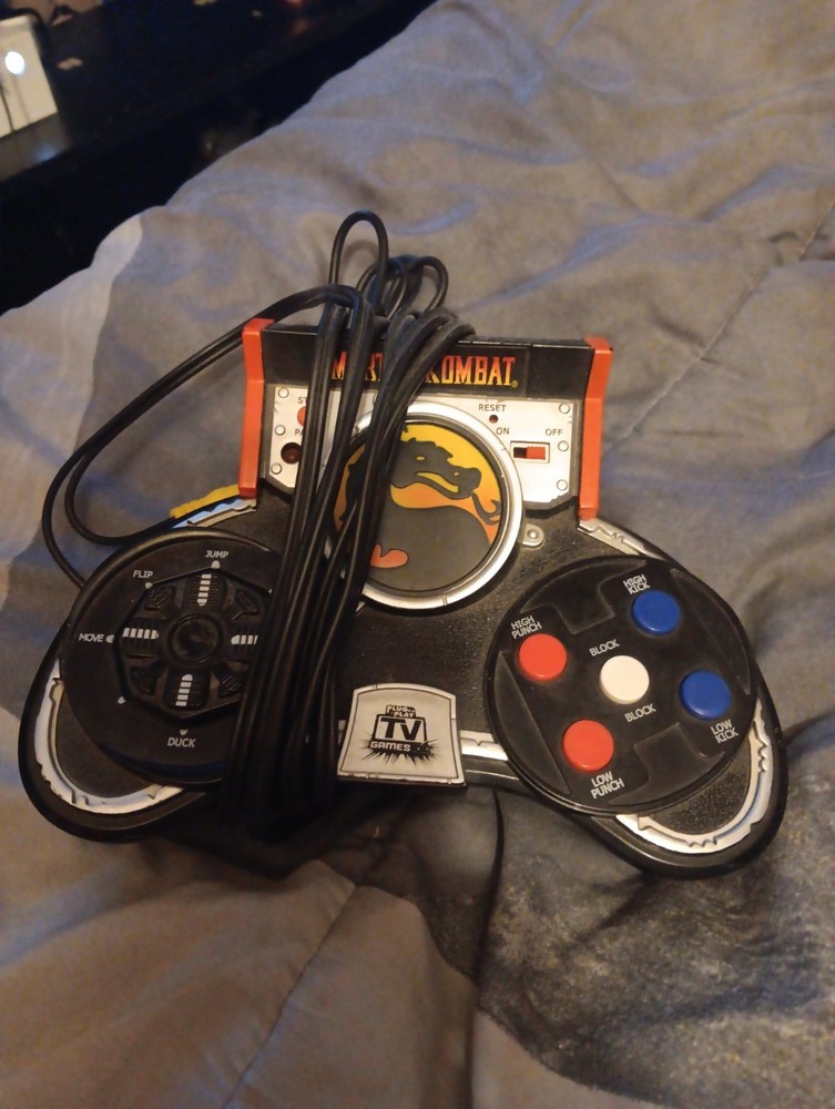 Mortal Kombat Plug In T..v . Game Console Plays First Game