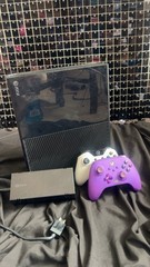 Microsoft Xbox One 500GB 1540 Black Console 2 Controllers, Games included