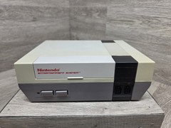 Nintendo Entertainment System NES Bundle with Zapper, 2 Controller, Cables Games