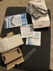 Nintendo DS Lite Polar White Handheld Console w/ Box Manuals Charger (USG-001)