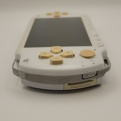 Sony PSP 1000 White Beige Handheld System Wi-Fi Capability CFW ready.