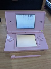 T1 Nintendo DS Lite Coral Pink Handheld SCREEN DAMAGE AS IS
