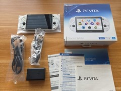 Sony PS Vita PCH-2000ZA22 1GB Handheld Console – Glacier White CIB US SELLER