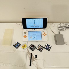 Nintendo New 2DS XL White Orange w/ 5 Games 32GB SD Charger Case Stylus Tested