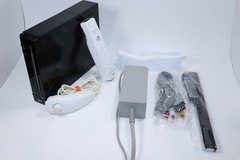 NINTENDO WII RVL-001 101 CONSOLE BLACK WHITE GREAT WORKING W/COSMETIC SCRATCHES