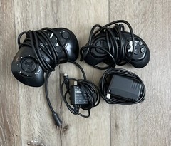 1994 Sega Genesis 16Bit Video Entertainment System NFL Pack 2 Controllers CIB
