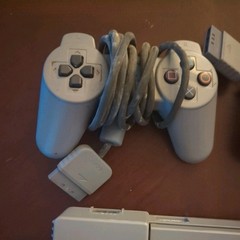 VTG SONY PS1 Console Model SCPH-1001 two controllers – AS IS