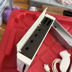 Nintendo Wii Video Game Console RVL-001 White Bundle