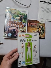 Nintendo Wii Console Bundle 3 Games 2 Remotes 2 Nunchuks Sensor Bar Cables