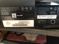 Xbox 360 E Model 1538, 250 GB Console, power supply 1 Controller, 6 games Cables