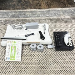 Nintendo Wii RVL-101 Console with Wii Fit Balance Board With Game and Cords