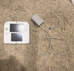 Nintendo 2DS White/Red Handheld Console w/ Charger, Wi-Fi, 4GB (FTR-001)