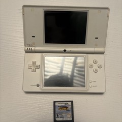 Nintendo DSi TWL-001 White Dual Screen Handheld System – Used [No Stylus] W Game