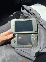 New Nintendo 3DS XL Gray Black Console Tested READ DESCRIPTION TOP SCREEN BROKEN
