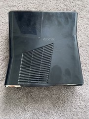 Xbox 360 Slim 250GB Console 6 Game Bundle