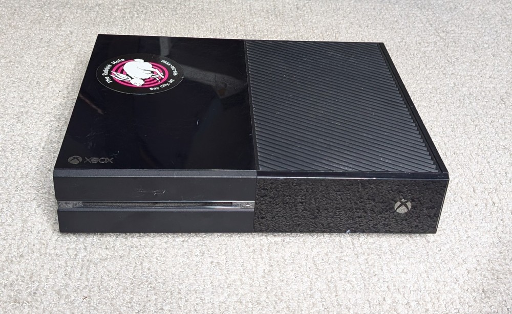 Microsoft Xbox One 500GB Console Gaming System Only Black 1540 No Cords