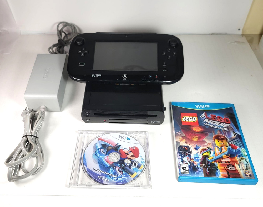 Nintendo Wii U 32GB Black Console Bundle w/ GamePad Power Cable & 2 Games TESTED
