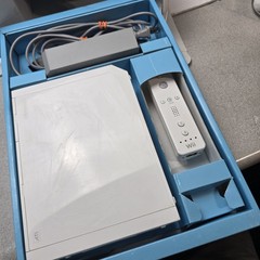 Nintendo Wii Console White RVL-001 Console System Bundle