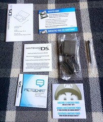 Nintendo DS Lite Handheld System – Crimson / Black with Original Box + 4 Games