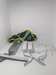 Nintendo Wii White Console Bundle Wii Fit Plus Balance Board, 2 Remotes, 3 Games