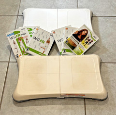 Nintendo Wii Balance Board Bundle With 6 Wii Fit Games – For Parts / Games work