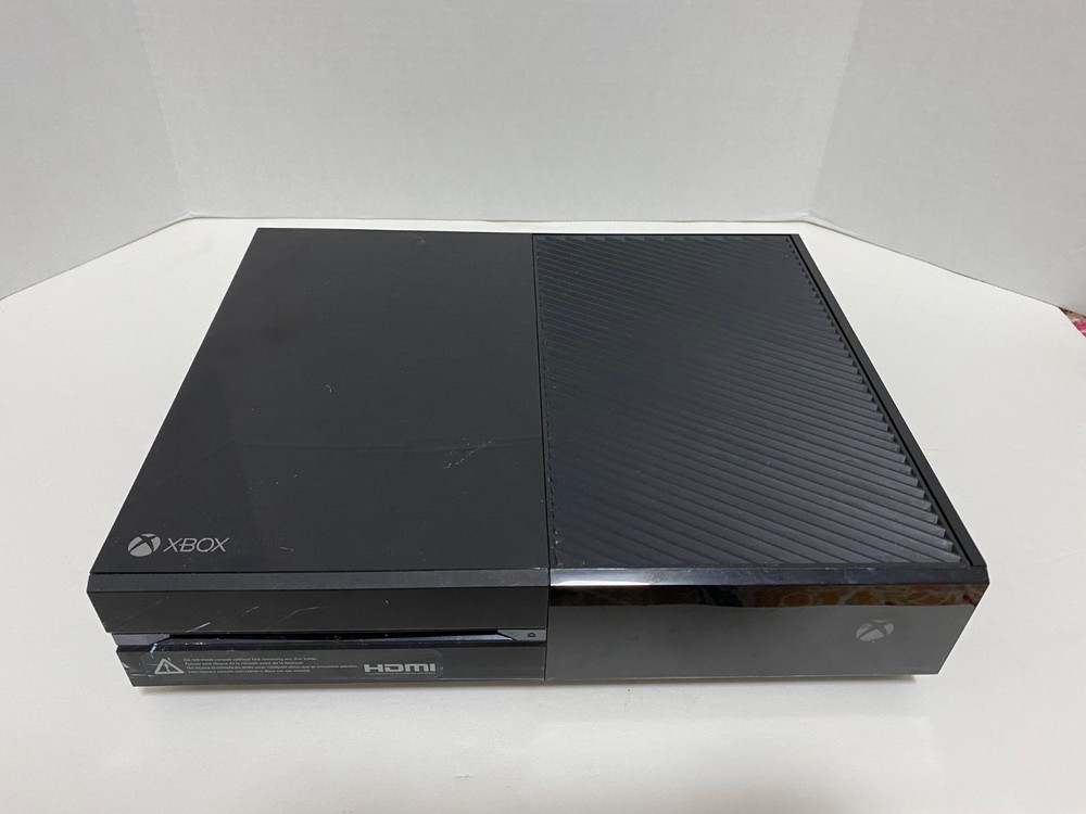 Microsoft Xbox One 1540 500GB Console – Tested/Works – No Power Cord/Controllers