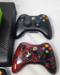 Xbox 360 E (Model 1538) with 12 Games + 4 Controllers – Works