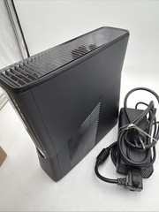 Microsoft Xbox 360 S Slim 4GB 1439 Console Bundle Controller Cable