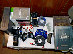 XBOX 360 E 500GB CONSOLE BUNDLE+15 GAMES+2 CUSTOM CONTROLLERS + EXTRAS PLZ L@@K