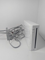 Nintendo Wii White Console Bundle Wii Fit Plus Balance Board, 2 Remotes, 3 Games