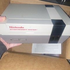 Nintendo NES-001 Entertainment System Console w/ Cables & Old Skool Controllers