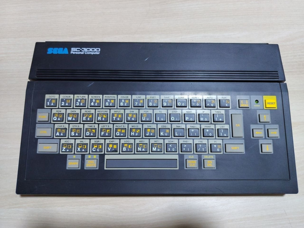 Sega SC-3000 Personal Computer Game Vintage PAL (Working)