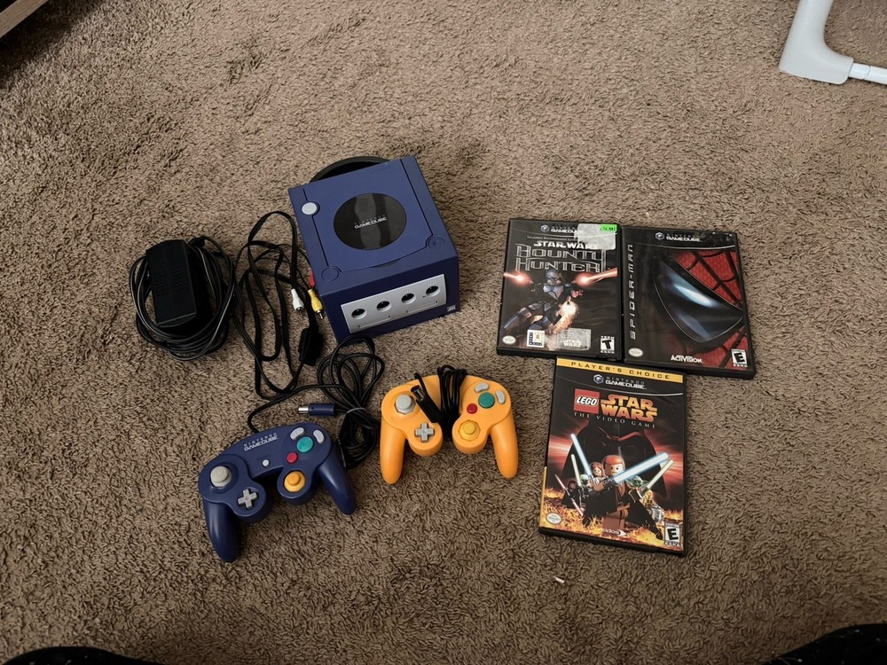 Nintendo GameCube Console Bundle