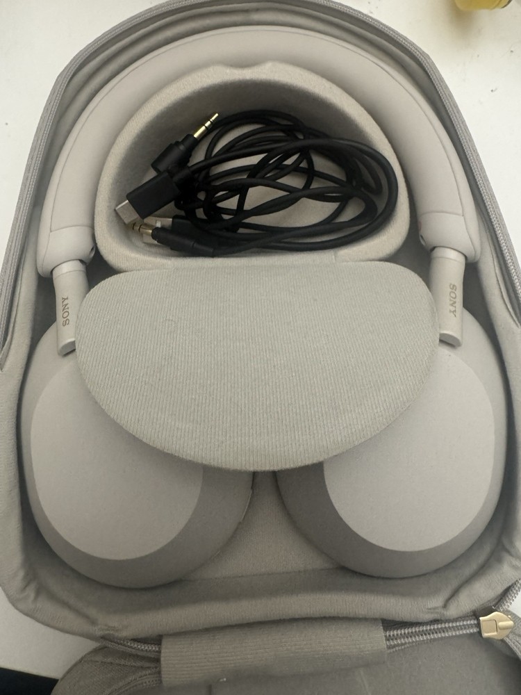 Sony XM5 & Xbox Series S