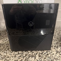 Xbox 360 E 500GB Console Call Of Duty Ghosts/Black Ops 2 Bundle Tested