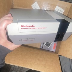 Nintendo NES-001 Entertainment System Console w/ Cables & Old Skool Controllers