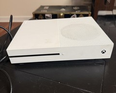 Microsoft Xbox One S 1TB White Home Console 4K UHD Wi-Fi Region Free