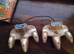 Nintendo 64 Gold Console, 2 Controllers, Game. Plays US games. JP system N64
